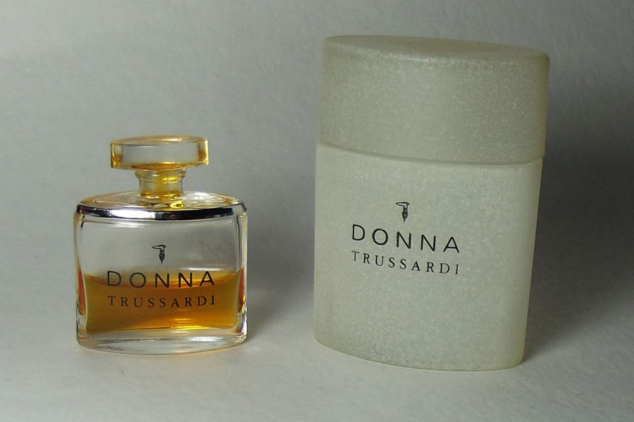 Donna Eau de parfum hauteur 4 cm presque vide de Trussardi 