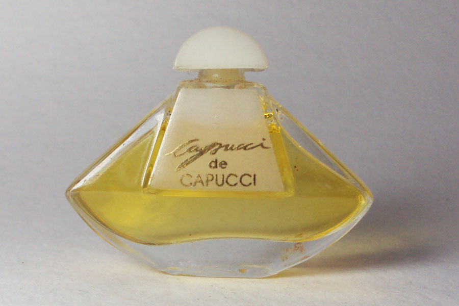 Capucci Hauteur 3.7 ml plein de Capucci 
